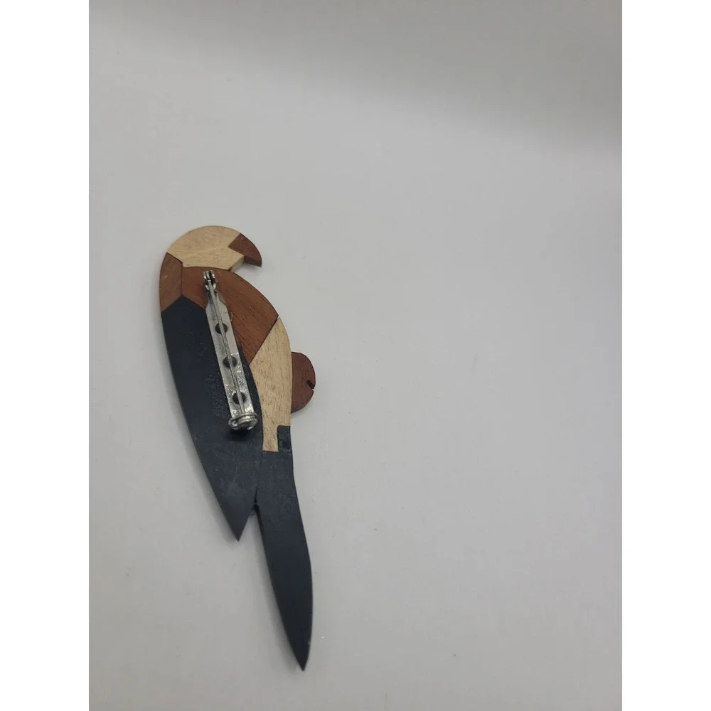 N/A tropical toucan